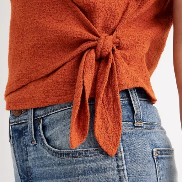 **SOLD**Texture & Thread Wrap-Tie Top - Picture 4 of 8